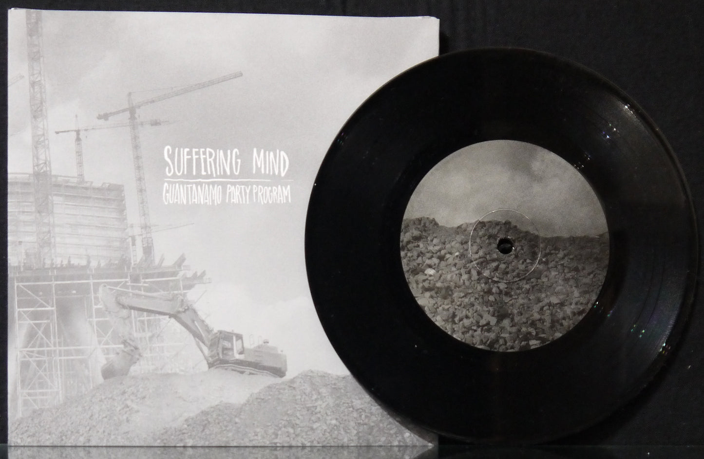 SUFFERING MIND / GUANTANAMO PARTY PROGRAM - Split 7"