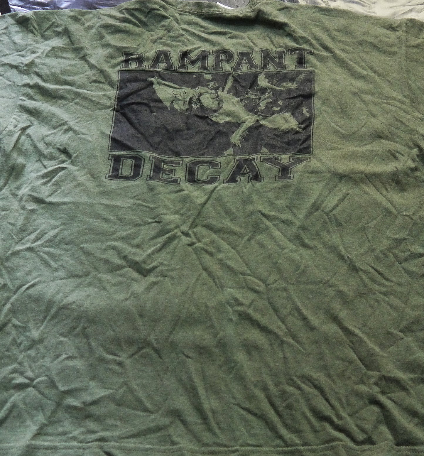 RAMPANT DECAY - T-shirt