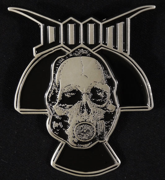 DOOM - Gasmask Enamel Pin